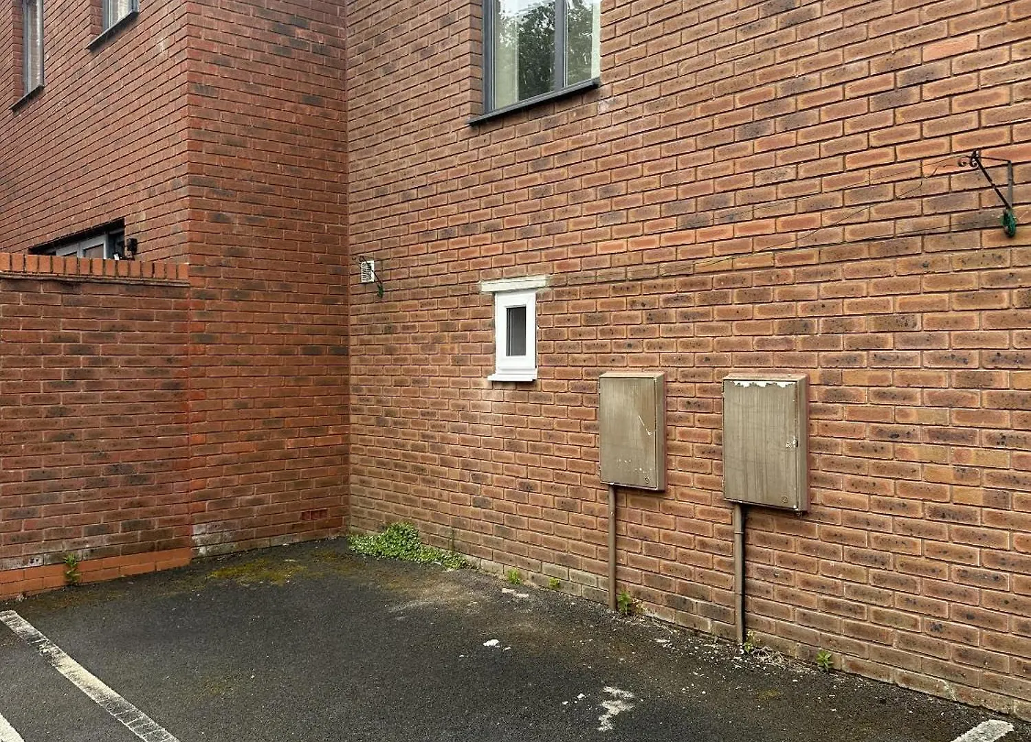 2 Bdr City Centre Apartment With Parking Cardiff